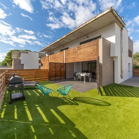 Elvira Villa
